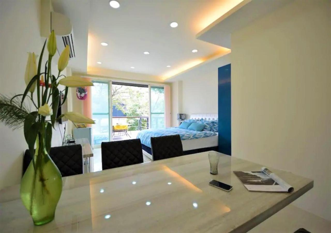 Sanyi Wei Wei Feng B&B Exterior photo